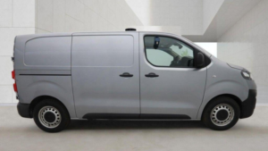 2022 Vauxhall Vivaro Electric 3100 75kwh Dynamic Auto L1 H1 6dr (7.4kw Charger) in Grey — image 5