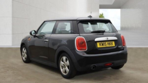 2015 MINI Hatch 1.5 Cooper Auto Euro 6 (s/s) 3dr in Black — image 5