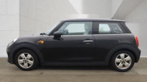 2015 MINI Hatch 1.5 Cooper Auto Euro 6 (s/s) 3dr in Black — image 6