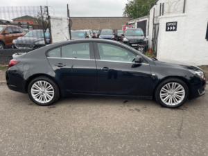 2015 Vauxhall Insignia 2.0l Design Cdti Ecoflex S/s Hatchback 5dr Diesel Manual Euro 6 (138 Bhp) in Black — image 3