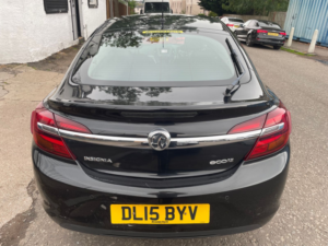 2015 Vauxhall Insignia 2.0l Design Cdti Ecoflex S/s Hatchback 5dr Diesel Manual Euro 6 (138 Bhp) in Black — image 5