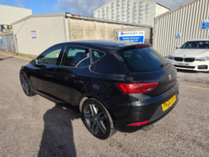 2020 SEAT Leon 1.5 Tsi Evo Fr Black Edition Euro 6 (s/s) 5dr in Black — image 4