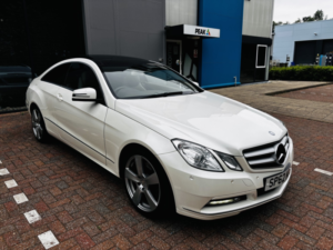 2012 Mercedes-Benz E Class 2.1 E250 Cdi Blueefficiency Se in White — image 3