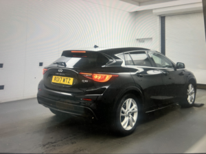 2017 Infiniti Q30 1.5 D Business Executive in Black — image 4