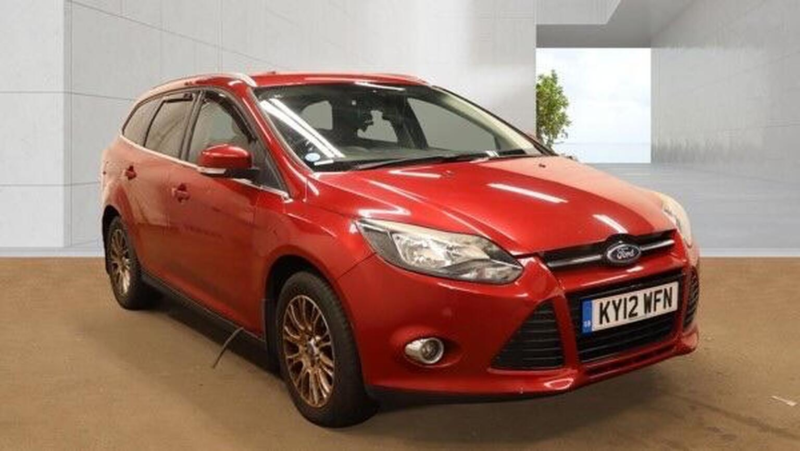 2012 Ford Focus 1.6 Titanium Powershift Euro 5 5dr in Red — image 1