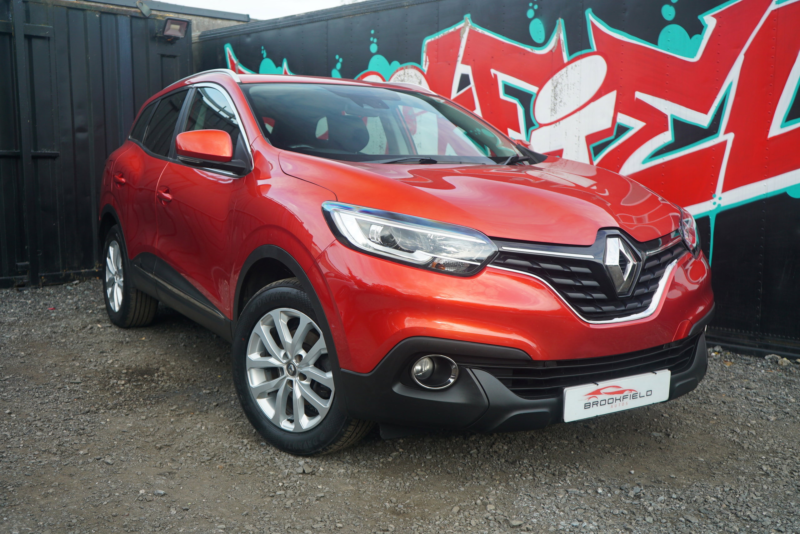 2017 Renault Kadjar 1.2 Tce Dynamique Nav SUV 5dr Petrol Manual Euro 6 (s/s) (130 Ps) in Red — image 1