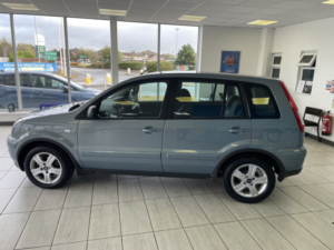 2010 Ford Fusion 1.4 Zetec in Blue — image 6