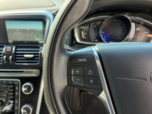 2016 Volvo Xc60 2.4 D5 R-Design Lux Nav Auto AWD Euro 6 (s/s) 5dr in Grey — image 5