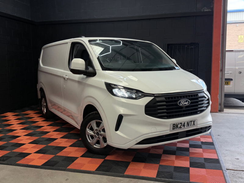 2024 Ford Transit Custom 2.0 320 Ecoblue Limited Panel Van 5dr Diesel Manual L1 H1 Euro 6 (s/s) (136 Ps) in White — image 1
