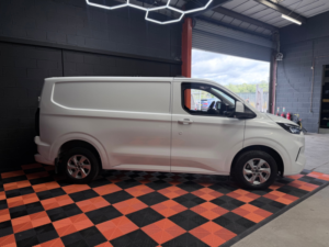 2024 Ford Transit Custom 2.0 320 Ecoblue Limited Panel Van 5dr Diesel Manual L1 H1 Euro 6 (s/s) (136 Ps) in White — image 5