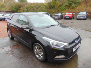 2016 Hyundai I20 1.4 I20 Prem 1.4 100ps * Mot October 2027 * 8 Service Stamps * Finance Available * Free 6 Months War in Black — image 3