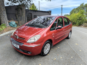 2007 Citroen Xsara Picasso 1.6 I 16v Desire in Red — image 2