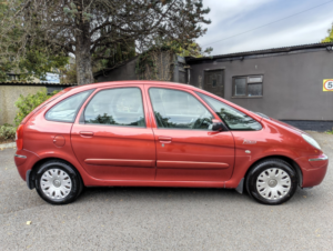 2007 Citroen Xsara Picasso 1.6 I 16v Desire in Red — image 5