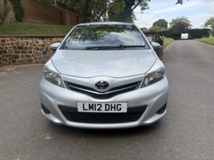 2012 Toyota Yaris 1.3 Dual Vvt-I Tr in Silver — image 2