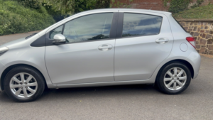 2012 Toyota Yaris 1.3 Dual Vvt-I Tr in Silver — image 4