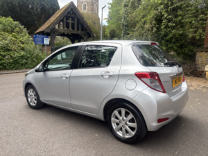 2012 Toyota Yaris 1.3 Dual Vvt-I Tr in Silver — image 6