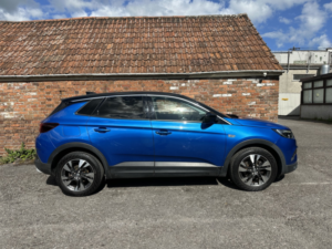 2018 Vauxhall Grandland X 1.5 Turbo D Blueinjection Sport Nav in Blue — image 3