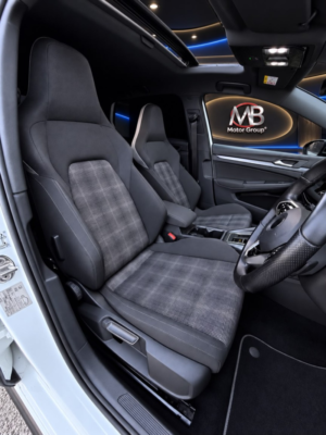 2022 Volkswagen Golf 2.0 Tdi Gtd in White — image 5