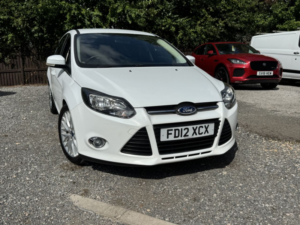 2012 Ford Focus 1.6 Tdci Zetec Hatchback 5dr Diesel Manual Euro 5 (s/s) (115 Ps) in White — image 2