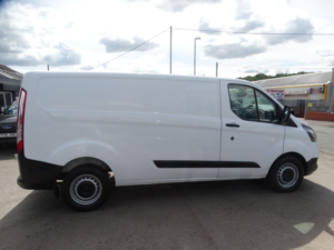 2022 Ford Transit Custom 2.0 340 Ecoblue Leader L2 H1 Euro 6 (s/s) 5dr in White — image 4