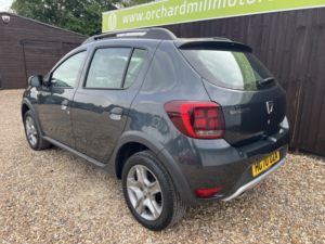 2021 Dacia Sandero Stepway 0.9 Stepway Comfort Tce 90 Re in Grey — image 4