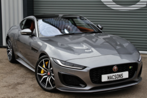 2022 Jaguar F-Type 5.0 V8 R 575 AWD in Grey — image 3