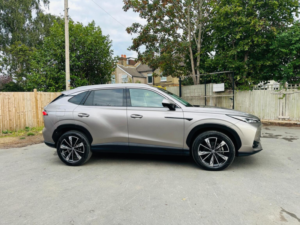 2024 MG MG Hs 1.5 T-Gdi Trophy Dct Euro 6 (s/s) 5dr in Silver — image 3