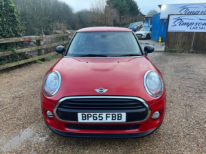 2015 MINI Hatch 1.2 One Euro 6 (s/s) 3dr in Red — image 3