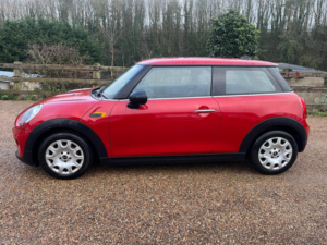 2015 MINI Hatch 1.2 One Euro 6 (s/s) 3dr in Red — image 5