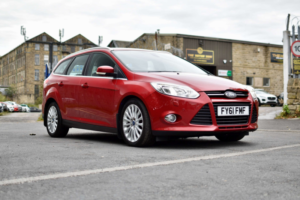 2011 Ford Focus 2.0 Tdci Titanium X Estate 5dr Diesel Powershift Euro 5 (163 Ps) in Red — image 4