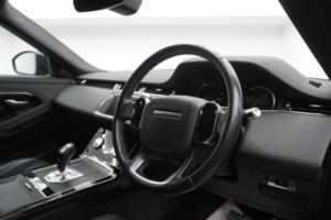 2020 Land Rover Range Rover Evoque 2.0 D180 Mhev R-Dynamic S Auto 4WD Euro 6 (s/s) 5dr in Red — image 5