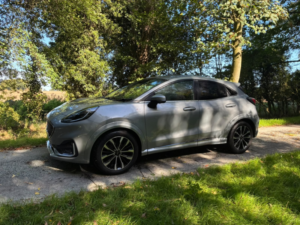 2024 Ford Puma 1.0 Puma St-Line Vignale 5 Door 1.0l Ecoboost 125ps Mhev 6 Speed Manual in Silver — image 4