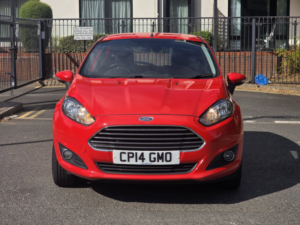 2014 Ford Fiesta 1.25 Zetec Hatchback 5dr Petrol Manual Euro 5 (82 Ps) in Red — image 2