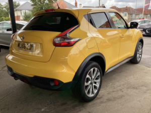 2016 Nissan Juke 1.2 Dig-T Tekna Euro 6 (s/s) 5dr in Yellow — image 5