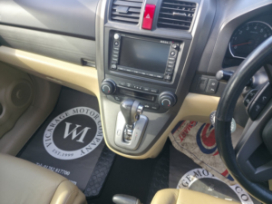 2010 Honda Cr-V 2.0 I-Vtec Ex in Black — image 4