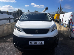 2020 Peugeot Expert 2.0 Bluehdi 1400 Professional Standard Panel Van Mwb Euro 6 (s/s) 6dr in White — image 2