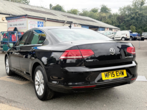 2015 Volkswagen Passat 2.0 Tdi Bluemotion Tech Se Business Euro 6 (s/s) 4dr in Black — image 4