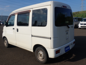 2010 Daihatsu Hijet Wheel Chair Accessible in White — image 3