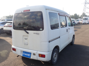 2010 Daihatsu Hijet Wheel Chair Accessible in White — image 4