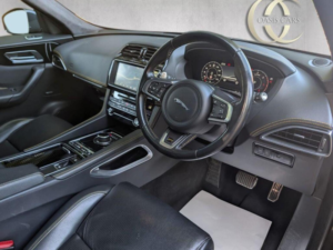 2019 Jaguar F-Pace 3.0 D300 V6 300 Sport Auto AWD Euro 6 (s/s) 5dr in Black — image 2