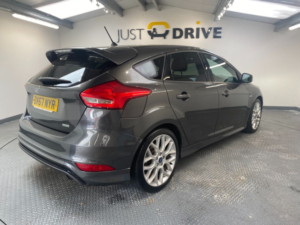 2017 Ford Focus 1.5t Ecoboost St-Line Hatchback 5dr Petrol Manual Euro 6 (s/s) (150 Ps) in Grey — image 5