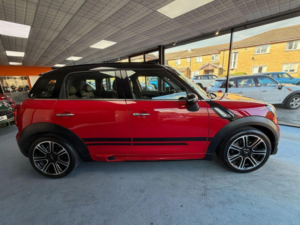 2016 MINI Countryman 1.6 Cooper S Euro 5 (s/s) 5dr in Red — image 2