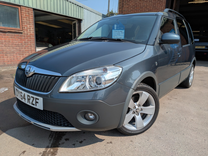 2014 Skoda Roomster 1.6 Tdi Scout in Grey — image 1