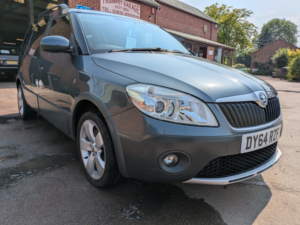 2014 Skoda Roomster 1.6 Tdi Scout in Grey — image 3