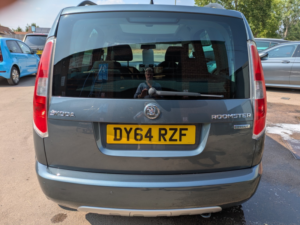 2014 Skoda Roomster 1.6 Tdi Scout in Grey — image 6