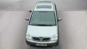 2005 Vauxhall Meriva 1.8i 16v Design 5dr in Silver — image 3