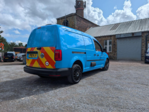 2016 Volkswagen Caddy Maxi 2.0 Tdi C20 Bluemotion Tech Startline Lwb Euro 6 (s/s) 6dr in Blue — image 3