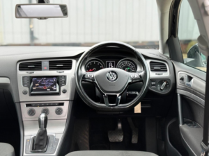 2014 Volkswagen Golf 1.4 Tsi Bluemotion Tech Se DSG Euro 5 (s/s) 5dr in Black — image 6