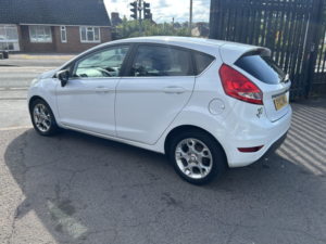 2012 Ford Fiesta 1.4 Zetec in White — image 6