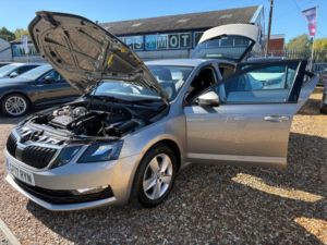 2017 Skoda Octavia 1.4 Tsi Se Euro 6 (s/s) 5dr in Beige — image 3